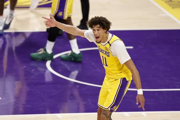 开云体育-包含集结日洛杉矶湖人备战NBA季后赛，迎来里程碑细节流出，底气十足，赛程密集仍需轮换的词条