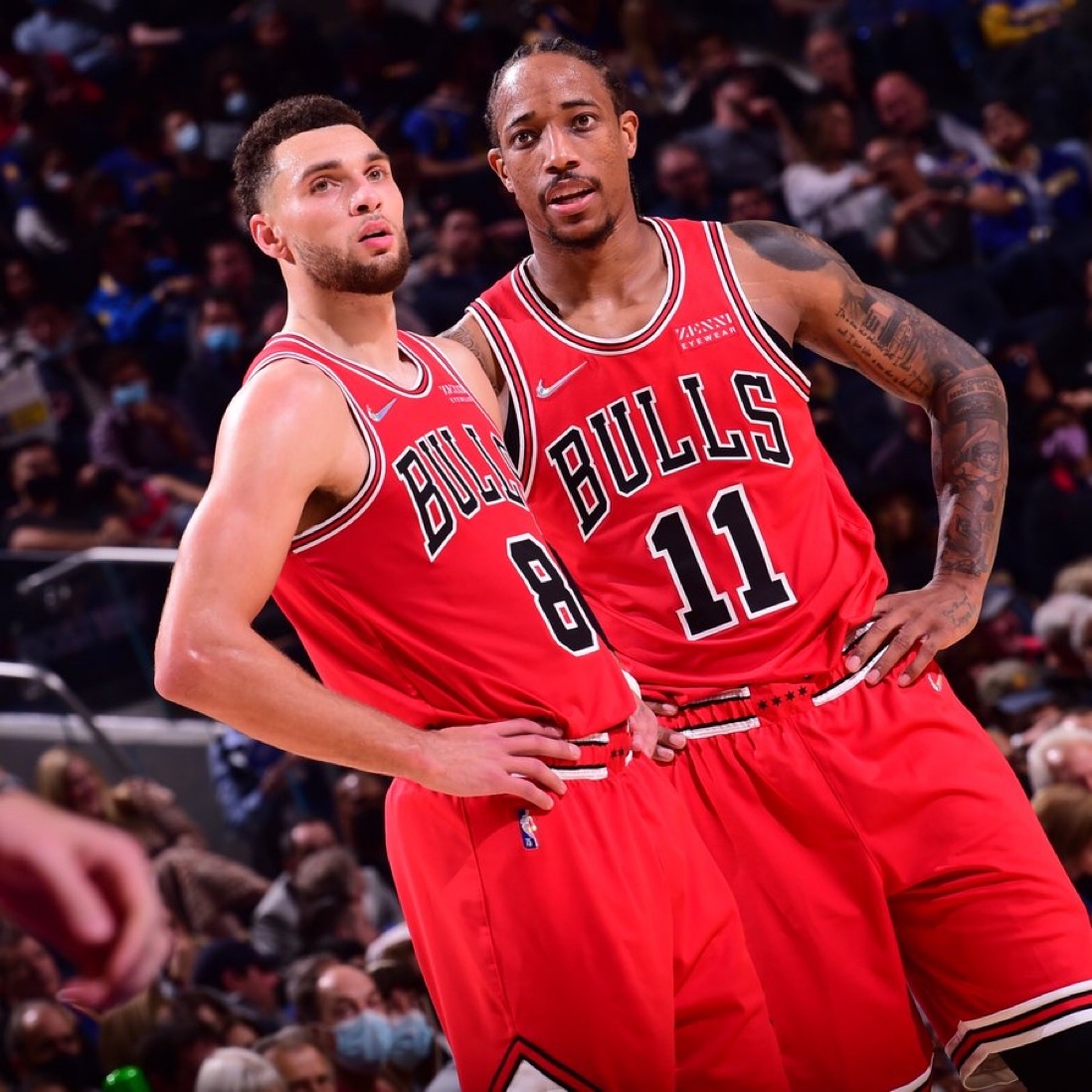 体育赛事-包含清晨突围战来临，芝加哥公牛围绕NBA季后赛外线爆发，悬念犹存，更衣室氛围转暖的词条